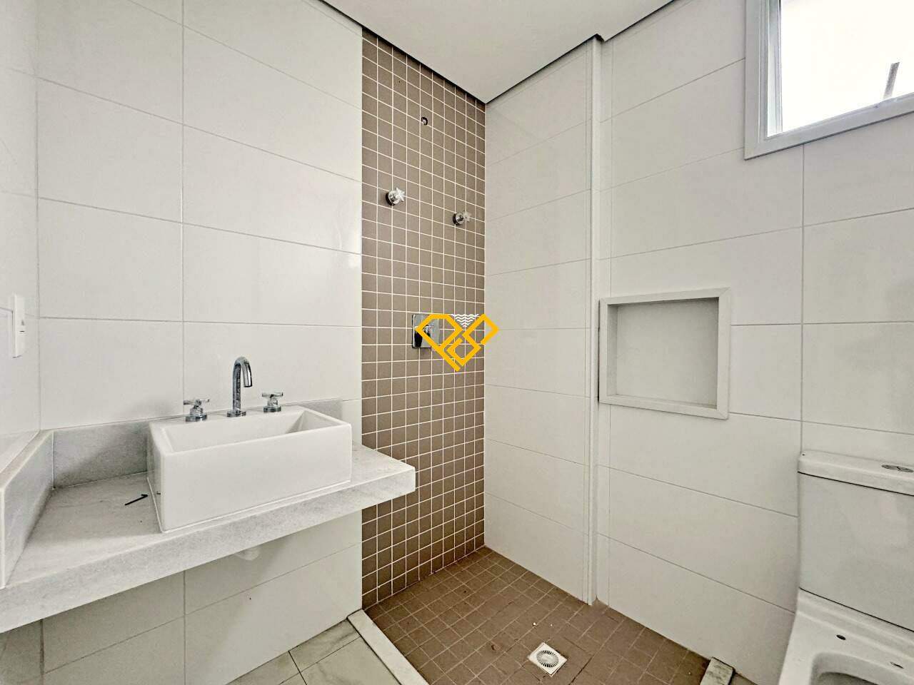 Apartamento à venda no Ponta da Praia: Wc suíte