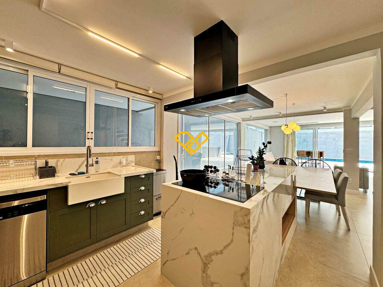 Casa à venda no Ponta da Praia: Cozinha