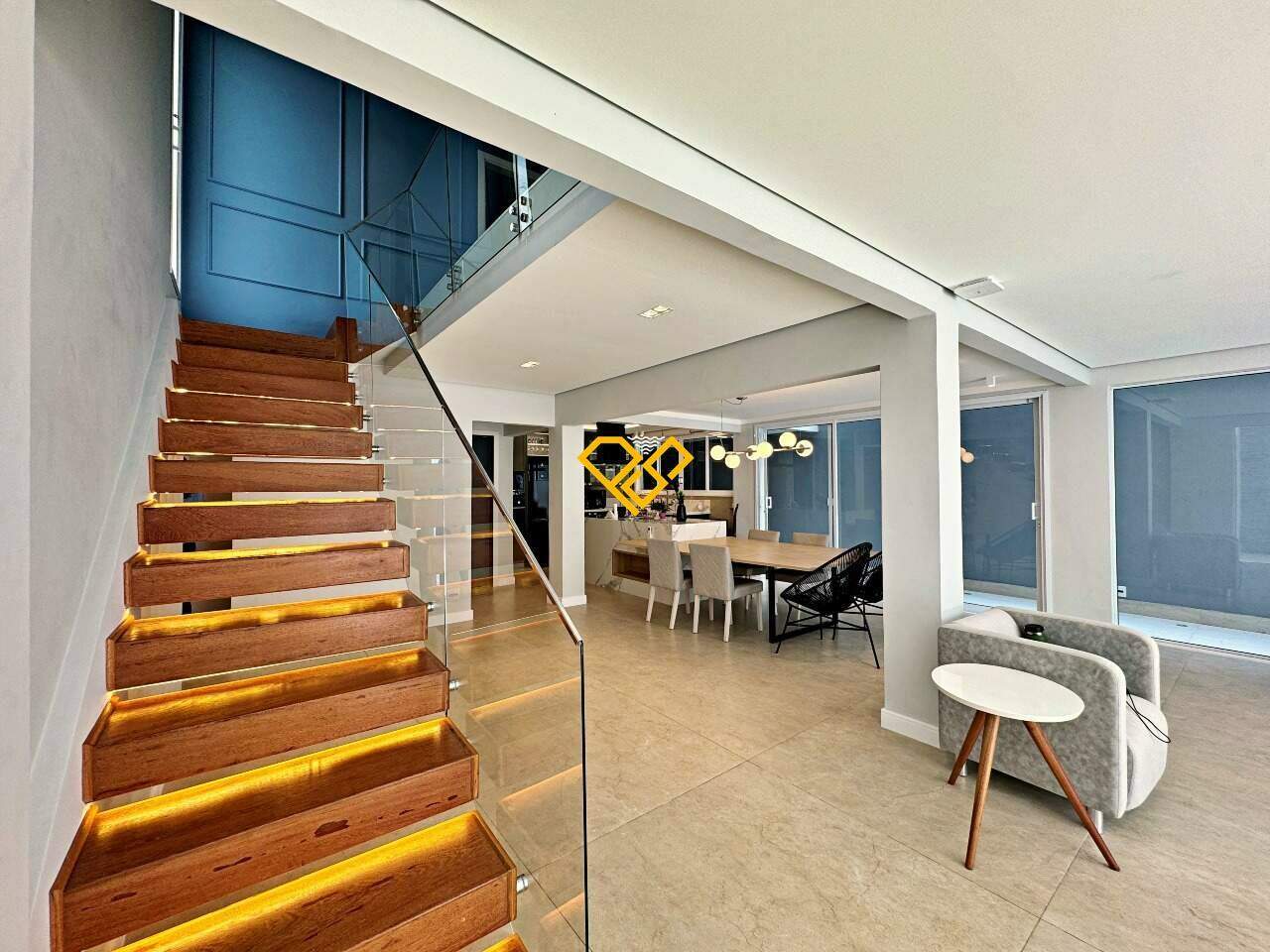 Casa à venda no Ponta da Praia: Sala