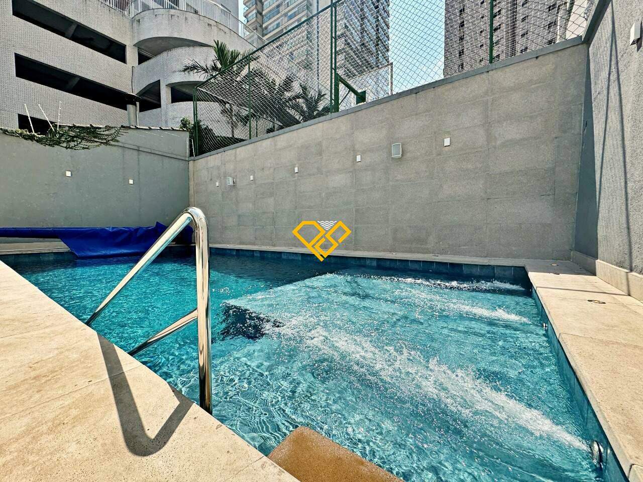 Casa à venda no Ponta da Praia: Piscina