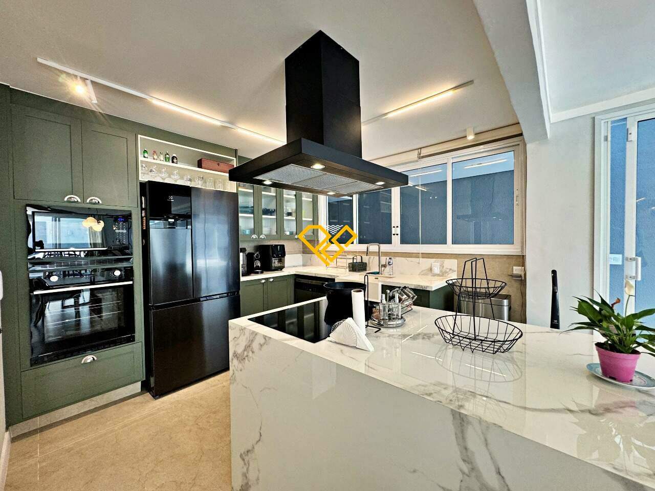 Casa à venda no Ponta da Praia: Cozinha