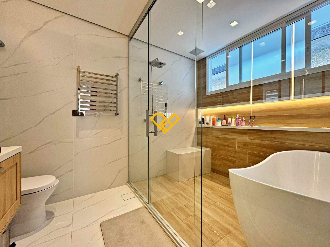 Casa à venda no Ponta da Praia: Wc suíte 1