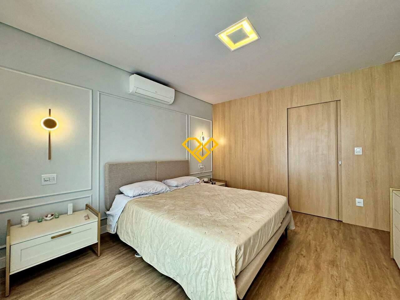 Casa à venda no Ponta da Praia: Suíte 1
