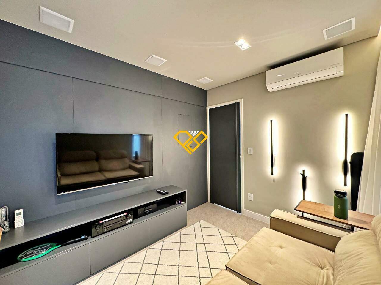 Casa à venda no Ponta da Praia: Sala