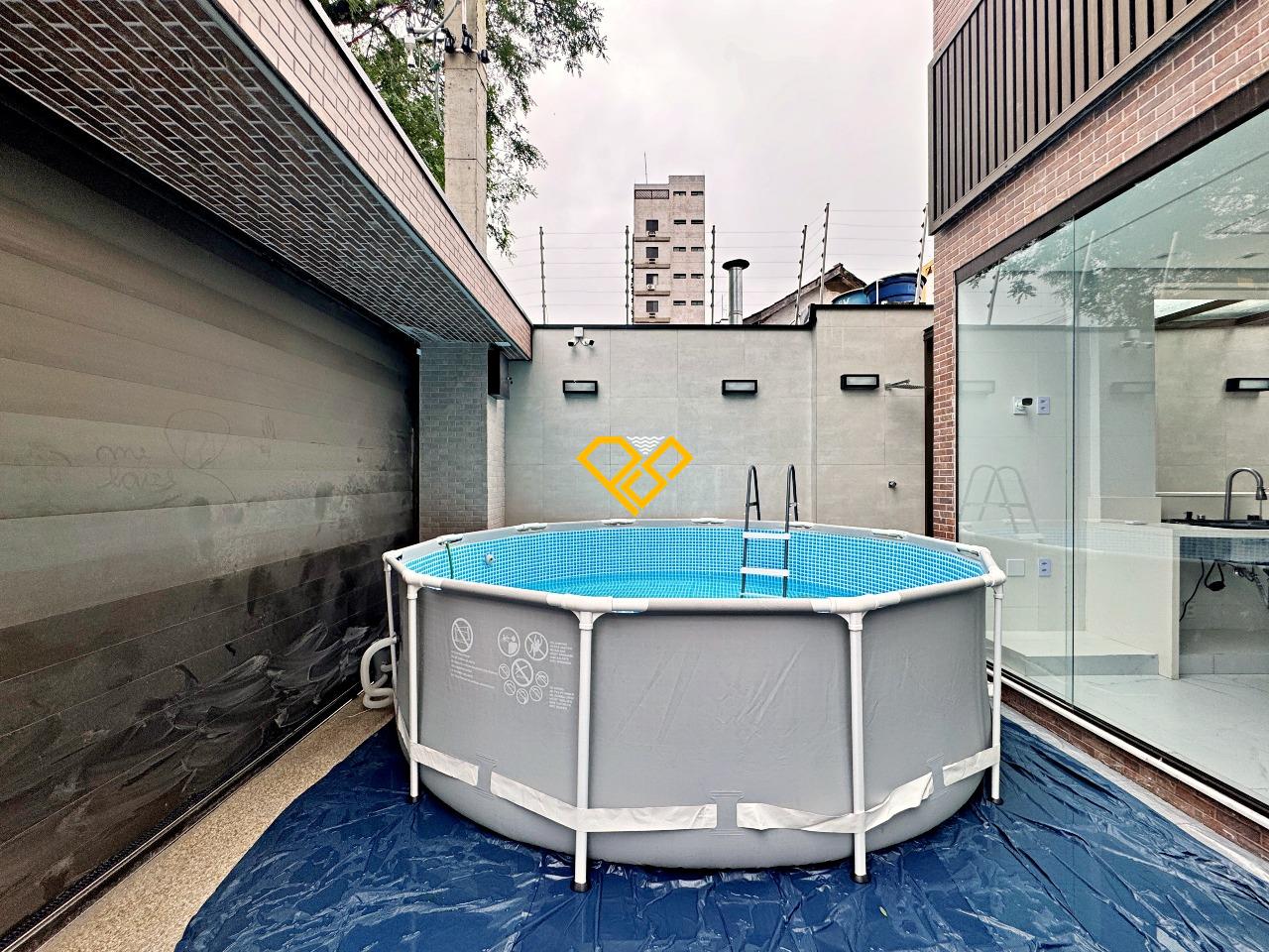 Casa para aluguel no Campo Grande: Quintal com piscina