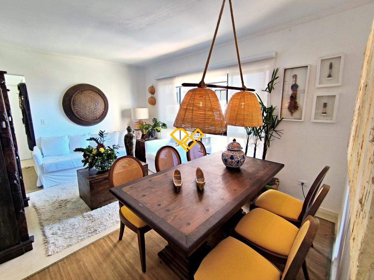 Apartamento à venda no Ponta da Praia: Sala