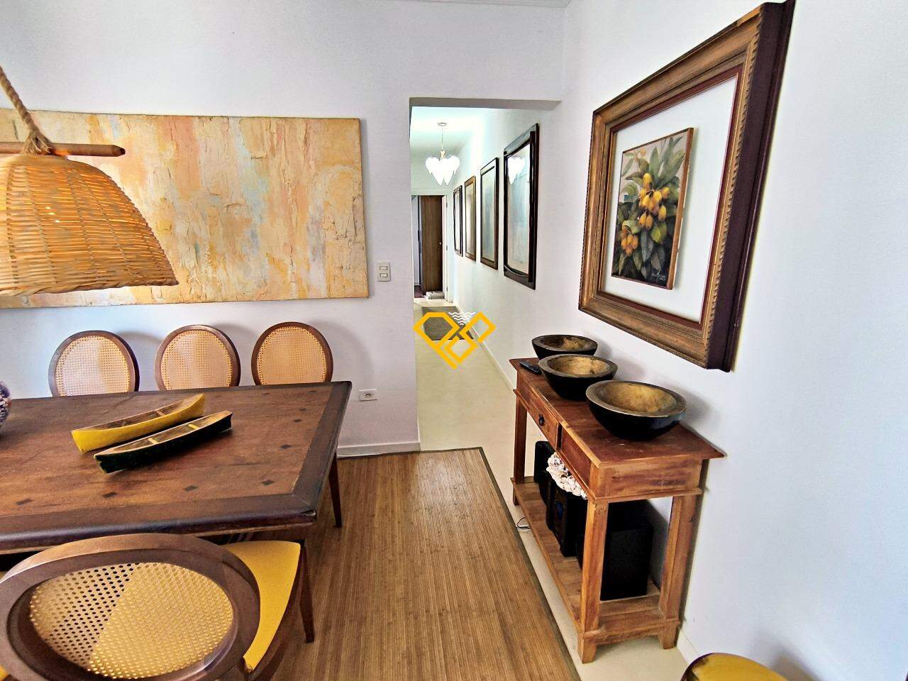 Apartamento à venda no Ponta da Praia: Sala