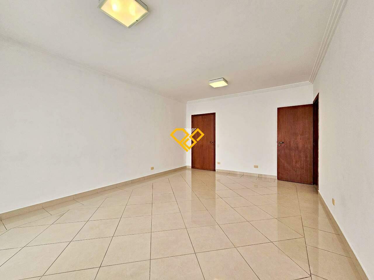 Apartamento à venda no Ponta da Praia: Sala