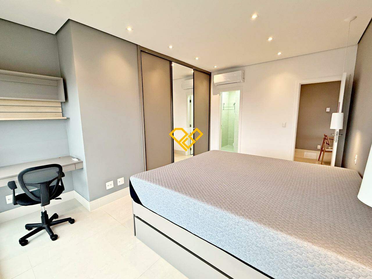 Apartamento para aluguel no Aparecida: Dormitório - suíte