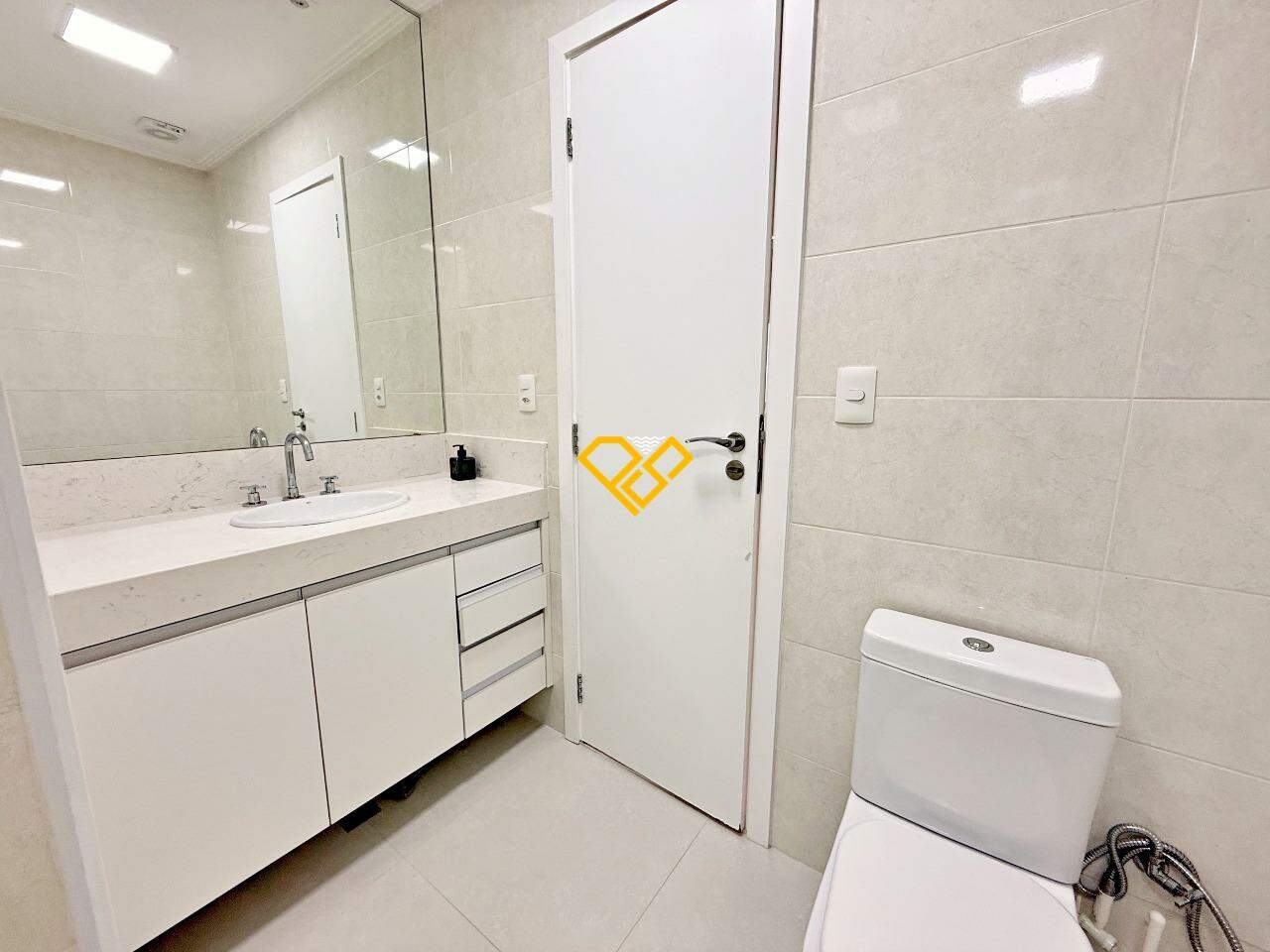 Apartamento para aluguel no Aparecida: Wc suíte