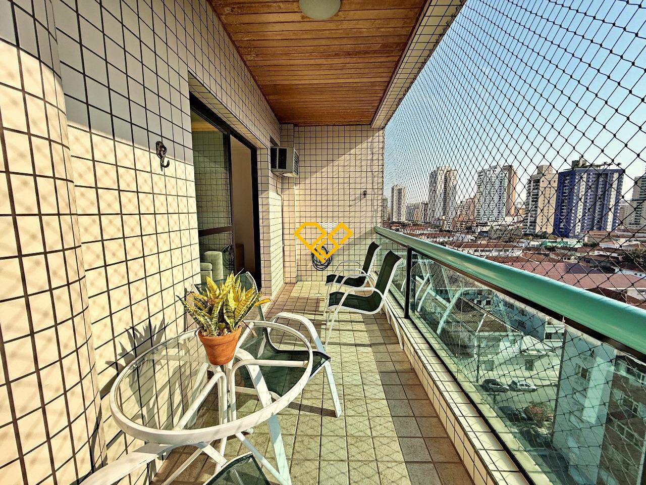 Apartamento à venda no Embaré: Varanda