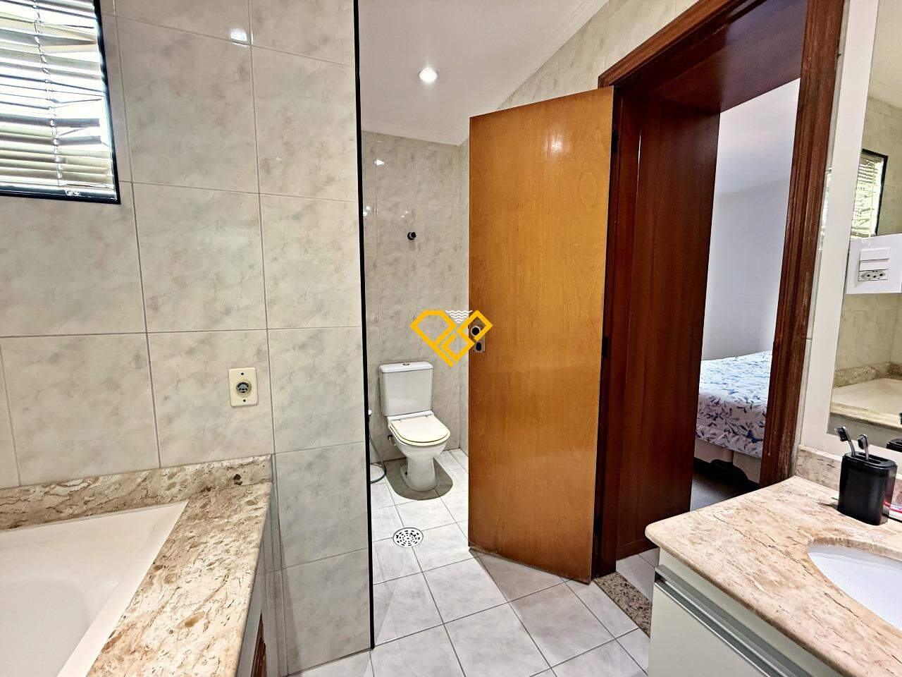 Apartamento à venda no Embaré: Wc suíte