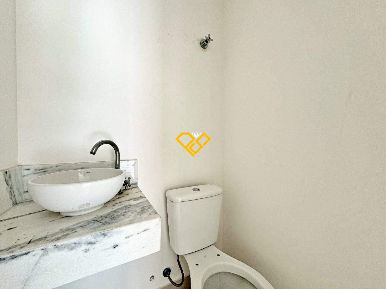 Apartamento à venda no José Menino: Lavabo