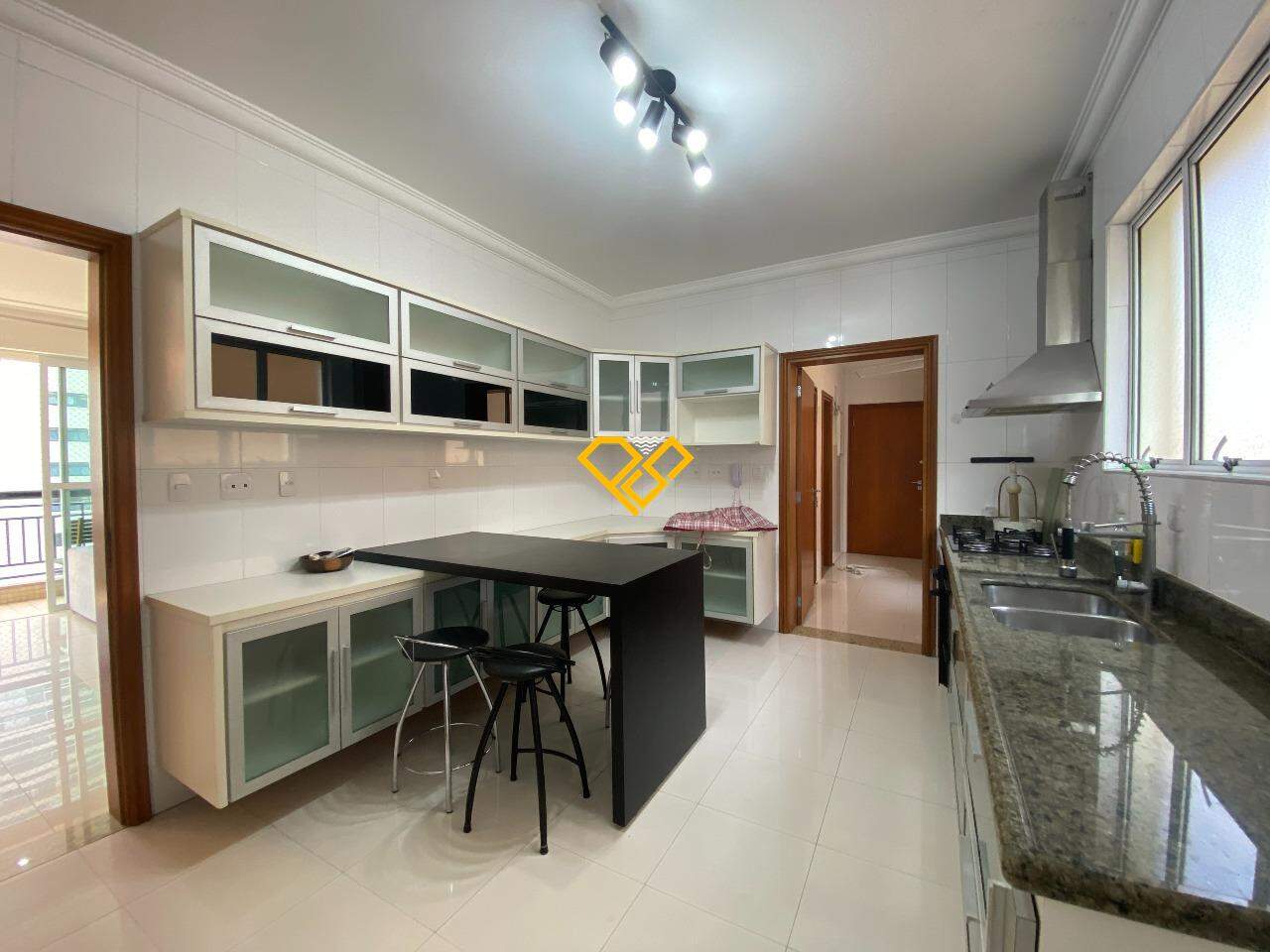 Apartamento à venda no Gonzaga: Cozinha