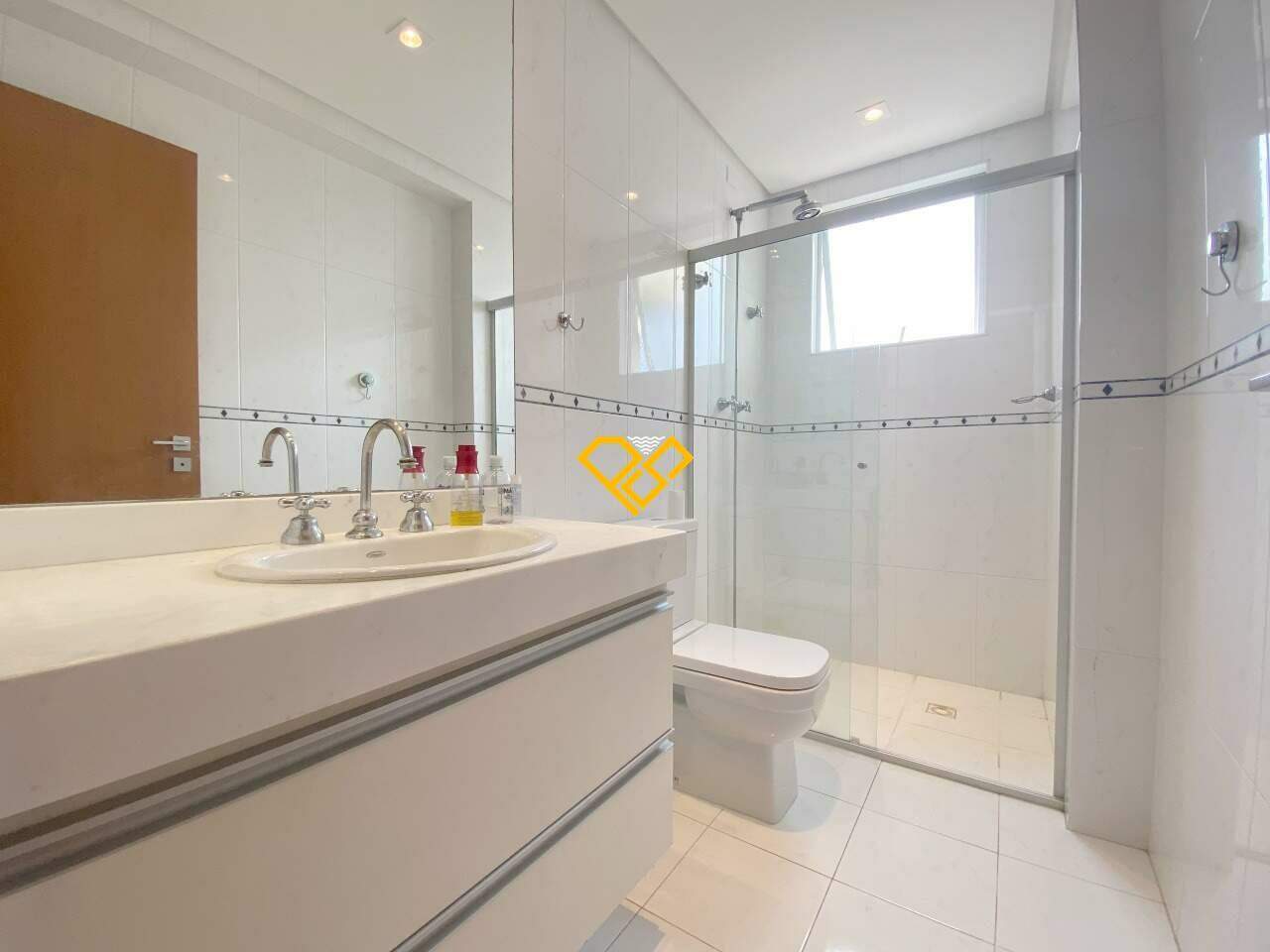 Apartamento à venda no Gonzaga: Wc social