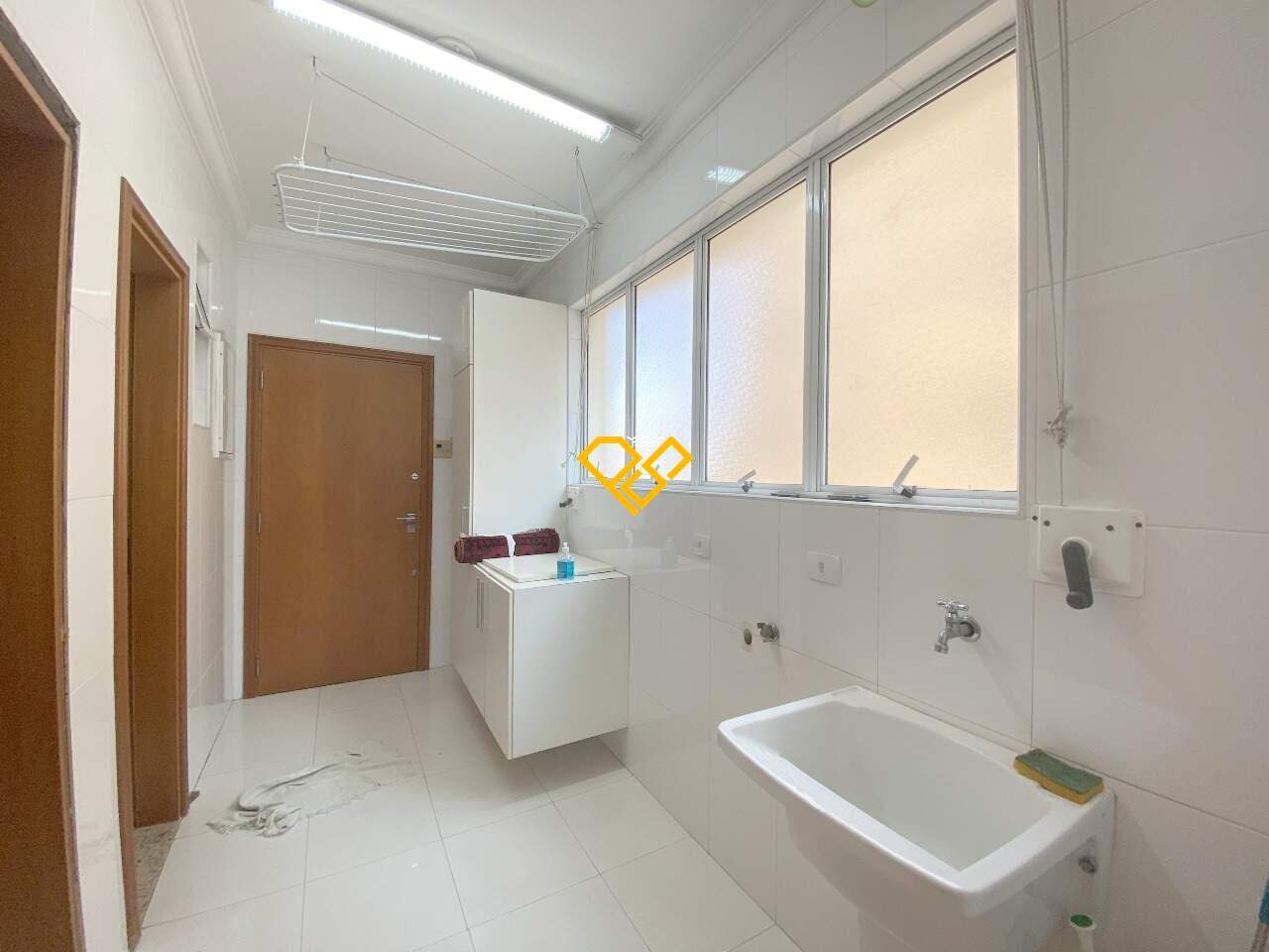 Apartamento à venda no Gonzaga: Área de serviço