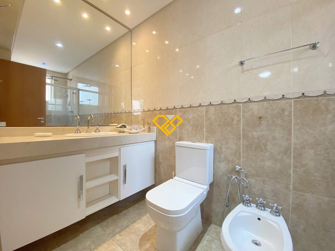 Apartamento à venda no Gonzaga: Wc suíte 2