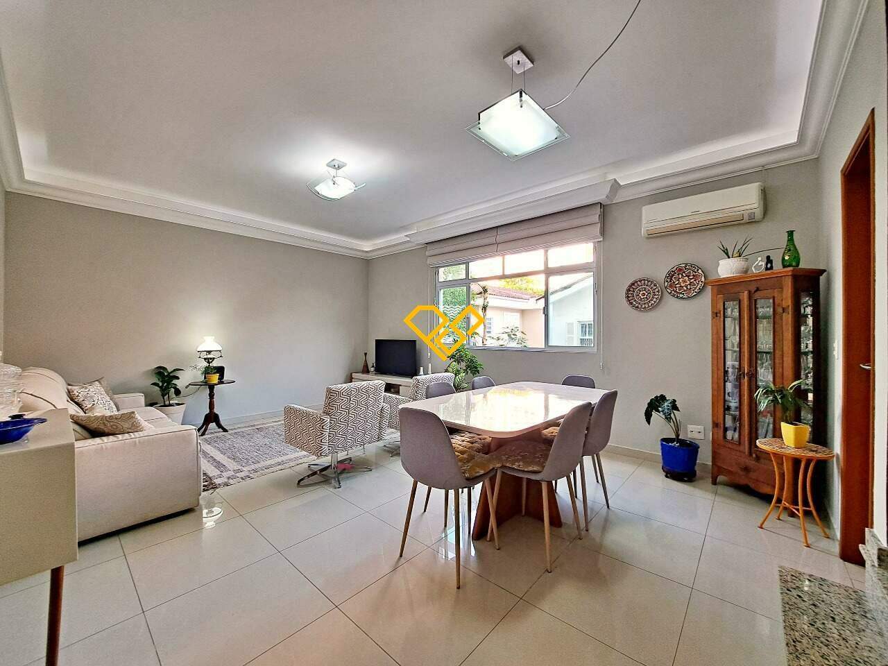 Sobrado à venda no Gonzaga: Sala