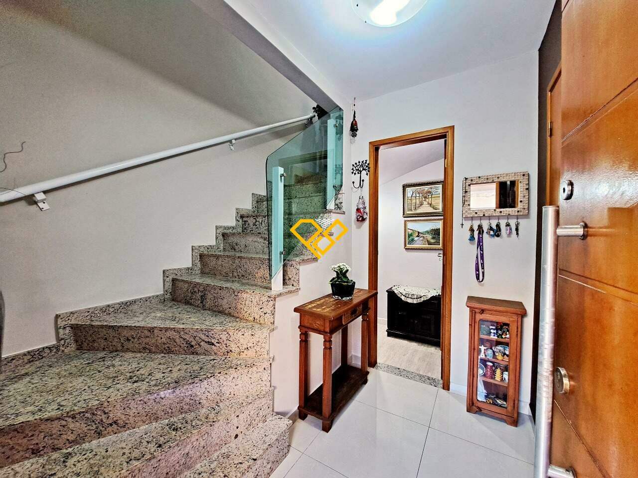 Sobrado à venda no Gonzaga: Entrada