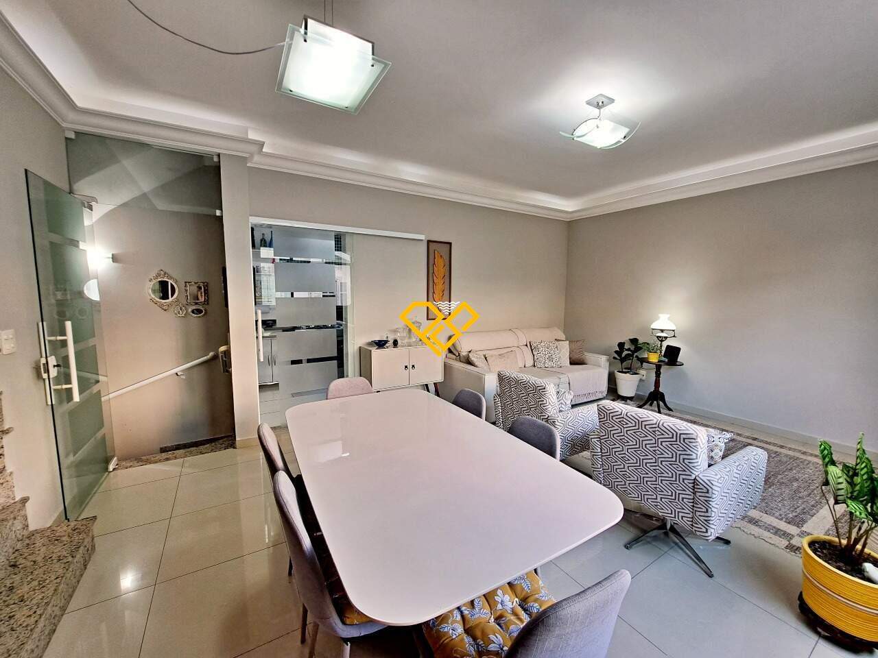 Sobrado à venda no Gonzaga: Sala