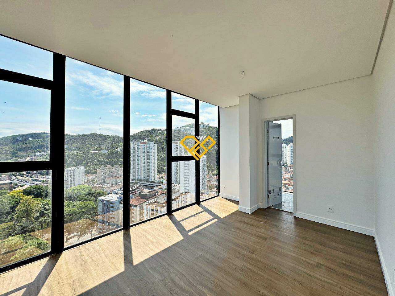 Cobertura à venda no José Menino: 