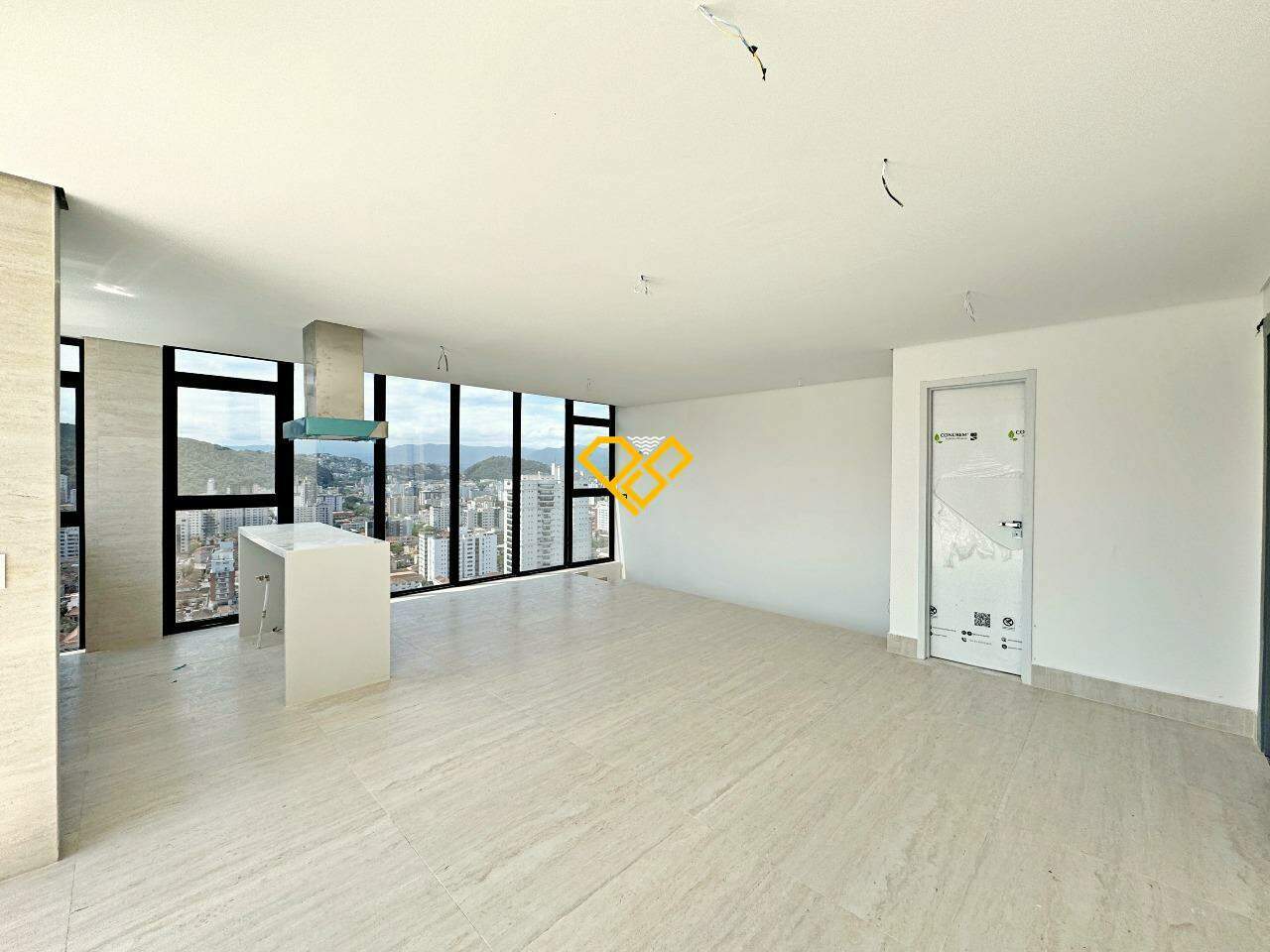 Cobertura à venda no José Menino: 