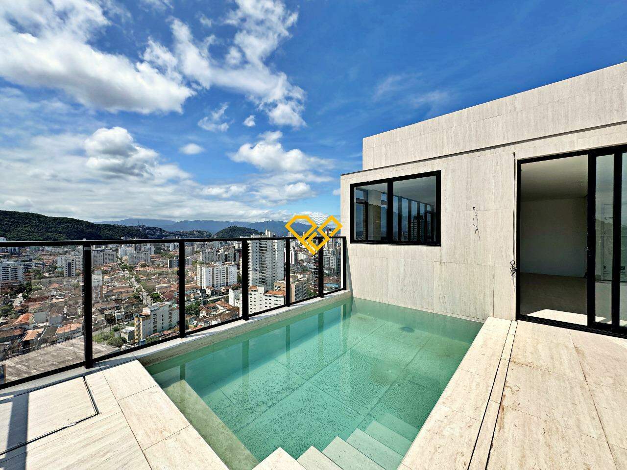 Cobertura à venda no José Menino: 