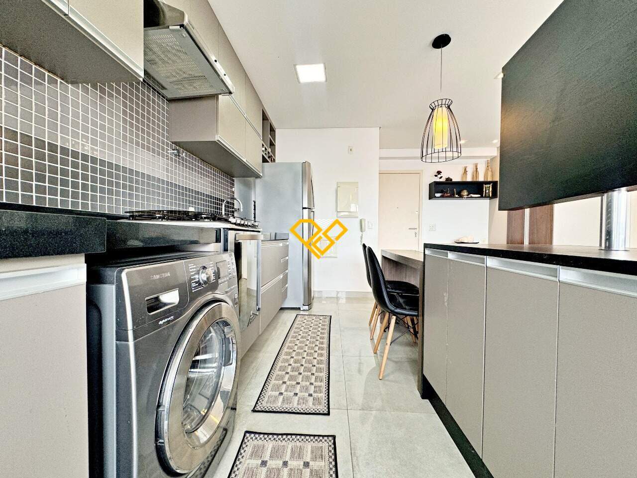 Apartamento à venda no Gonzaga: Cozinha e área de serviço