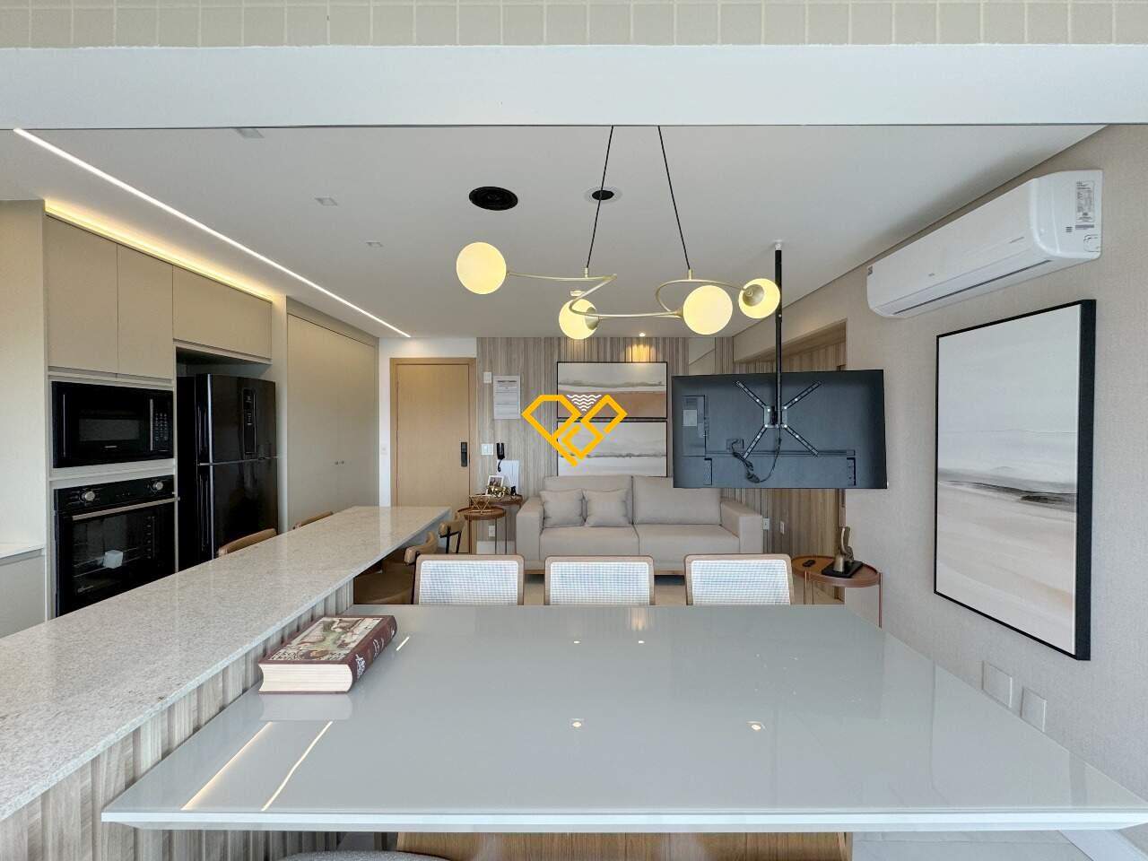 Apartamento à venda no Ponta da Praia: Sala