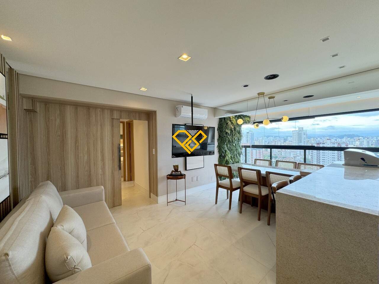 Apartamento à venda no Ponta da Praia: Sala