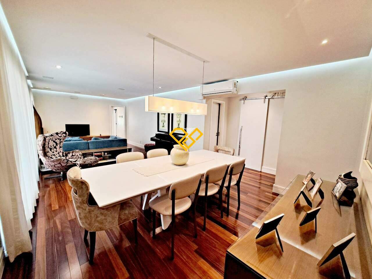 Apartamento à venda no Embaré: Sala