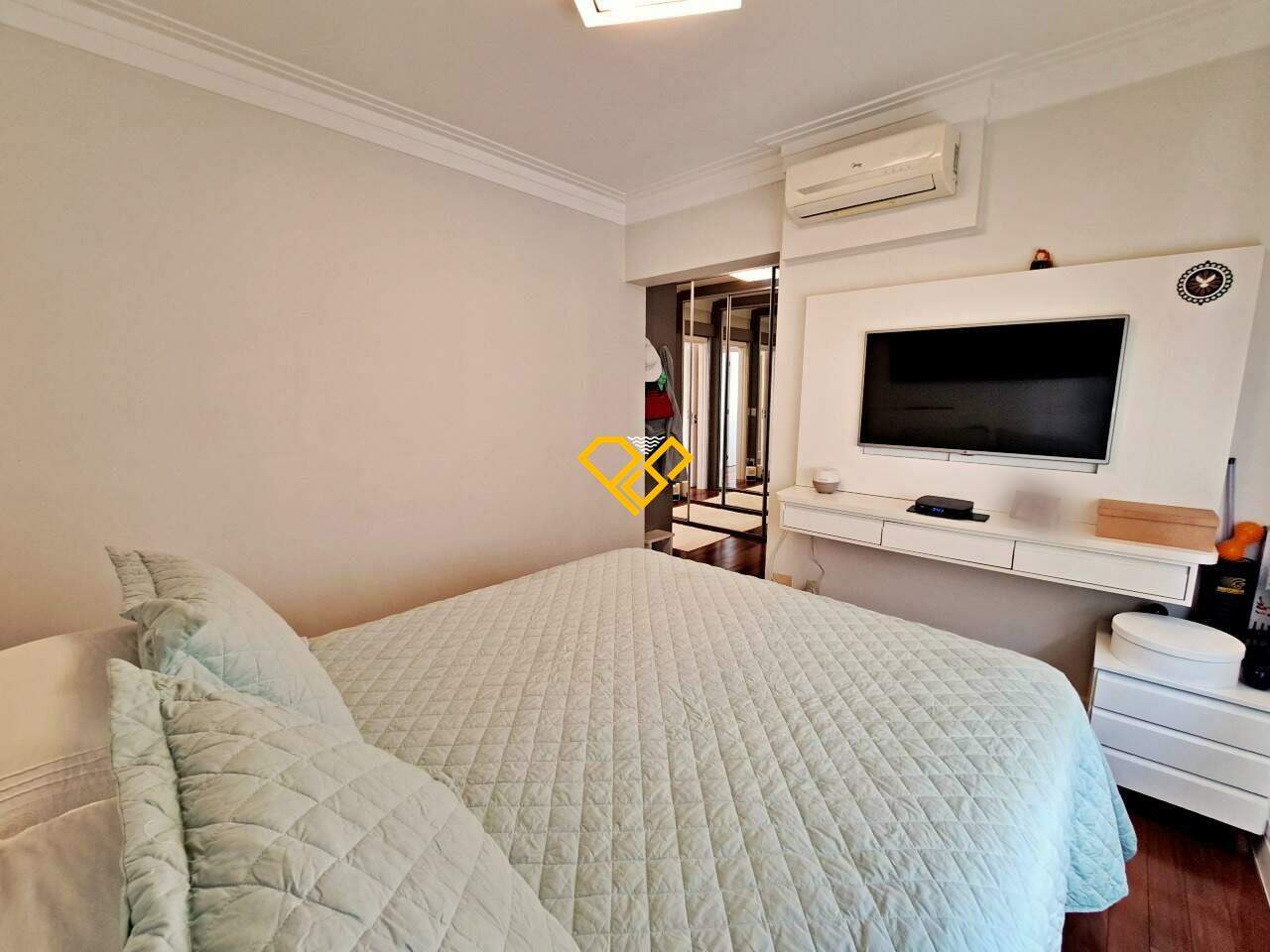 Apartamento à venda no Embaré: Suíte 1 - master