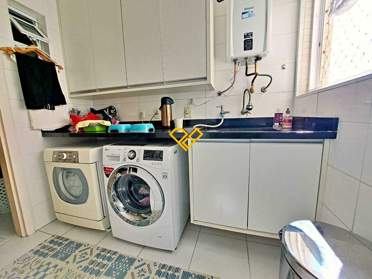 Apartamento à venda no Embaré: Área de serviço