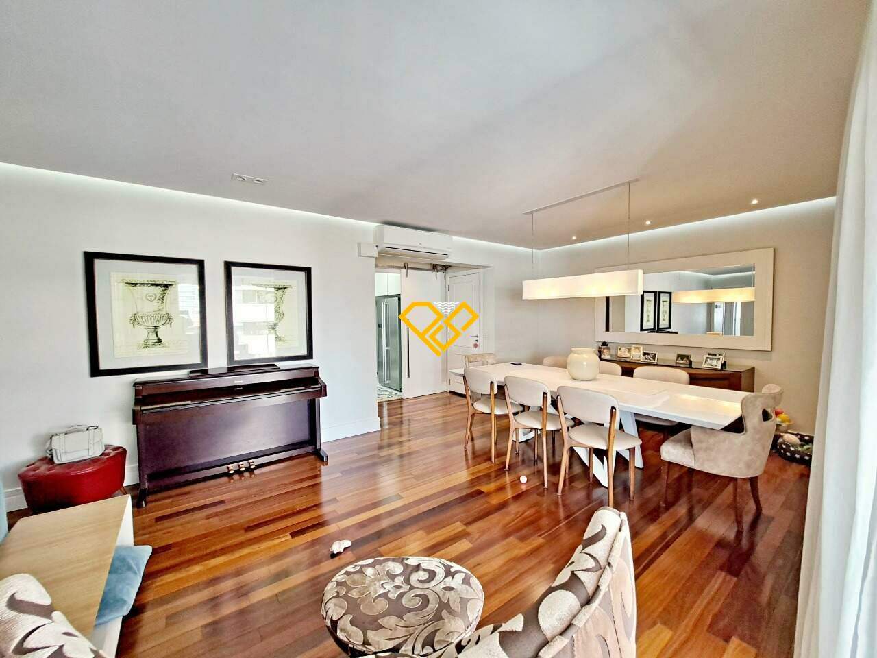 Apartamento à venda no Embaré: Sala