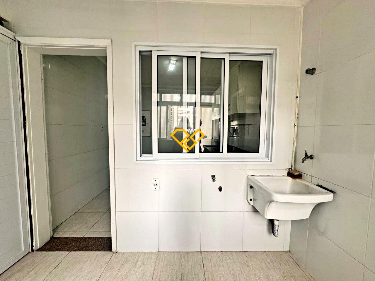 Apartamento à venda no Gonzaga: Área de serviço