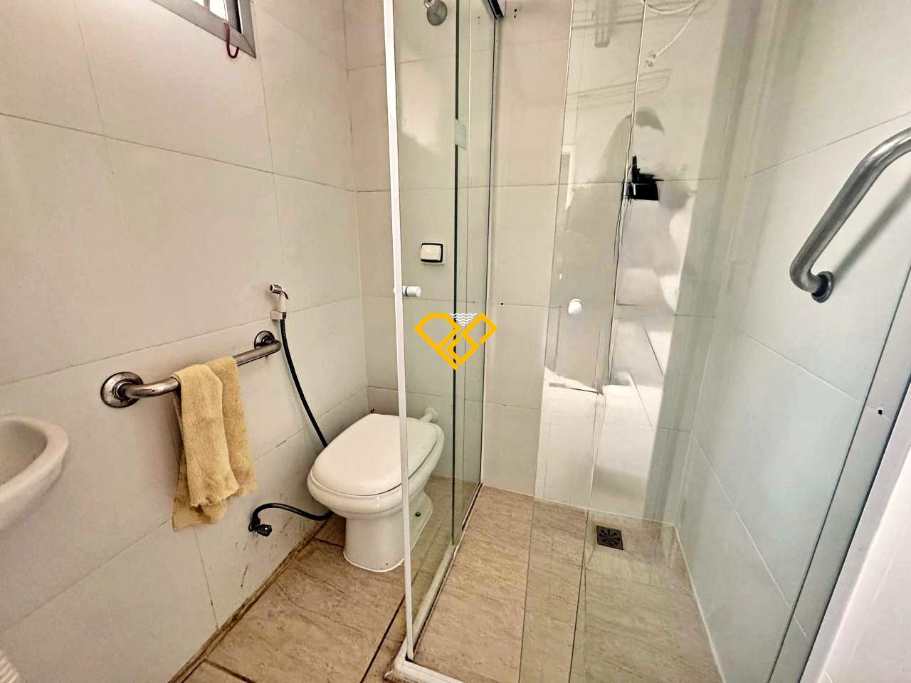 Apartamento à venda no Gonzaga: Wc de serviço