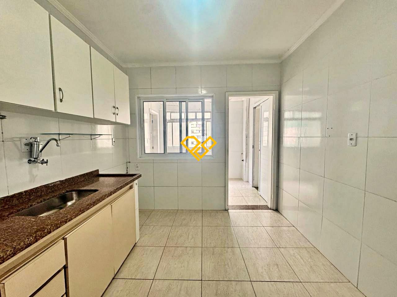 Apartamento à venda no Gonzaga: Cozinha