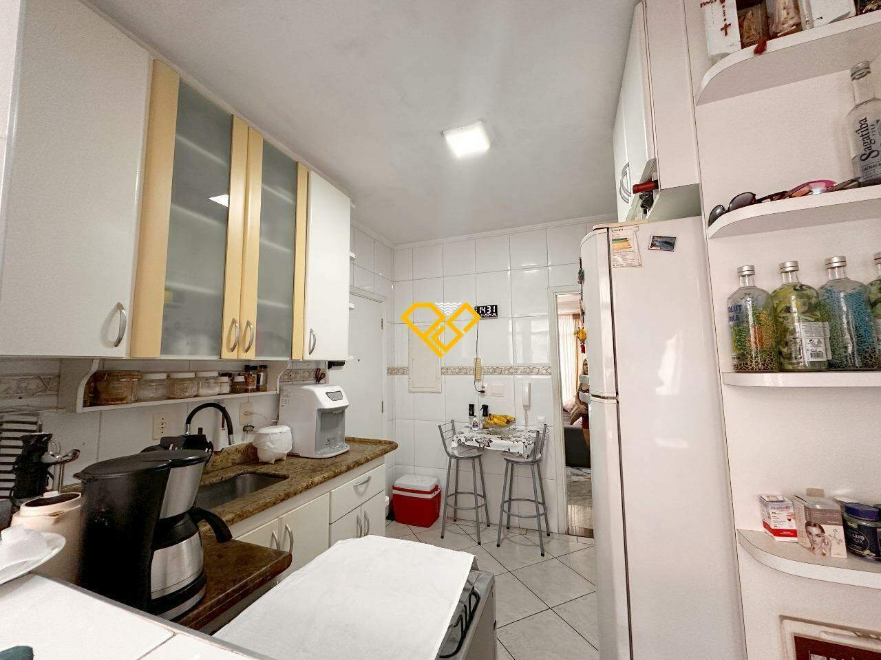 Apartamento à venda no Embaré: Cozinha