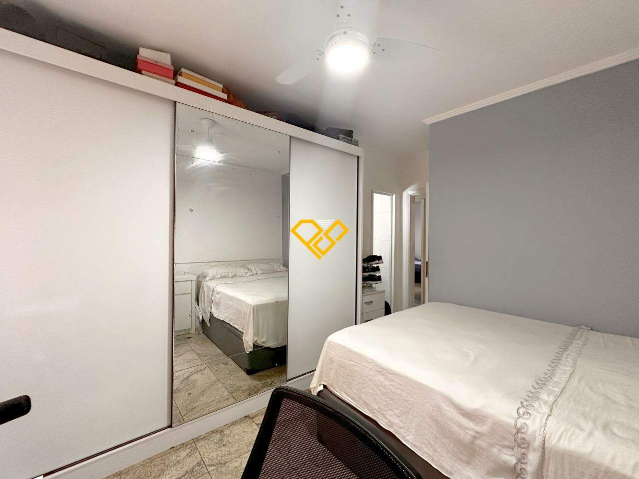 Apartamento à venda no Embaré: Dormitório 2 - suíte