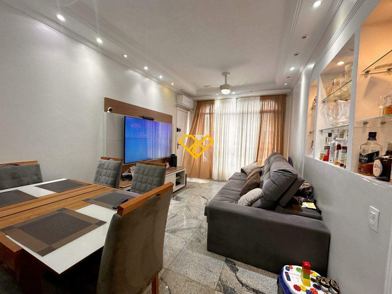 Apartamento à venda no Embaré: Sala