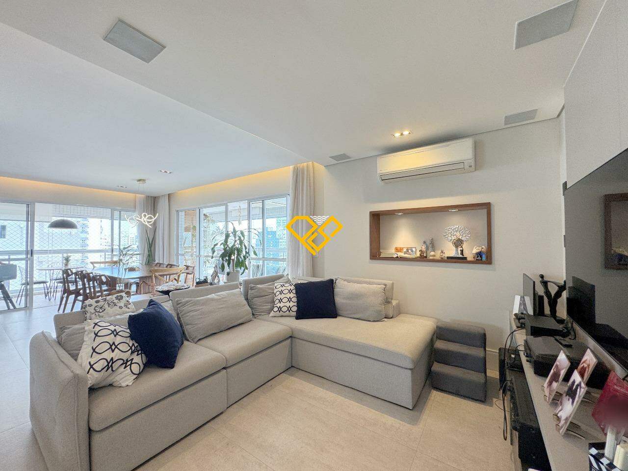 Apartamento à venda no Embaré: Sala