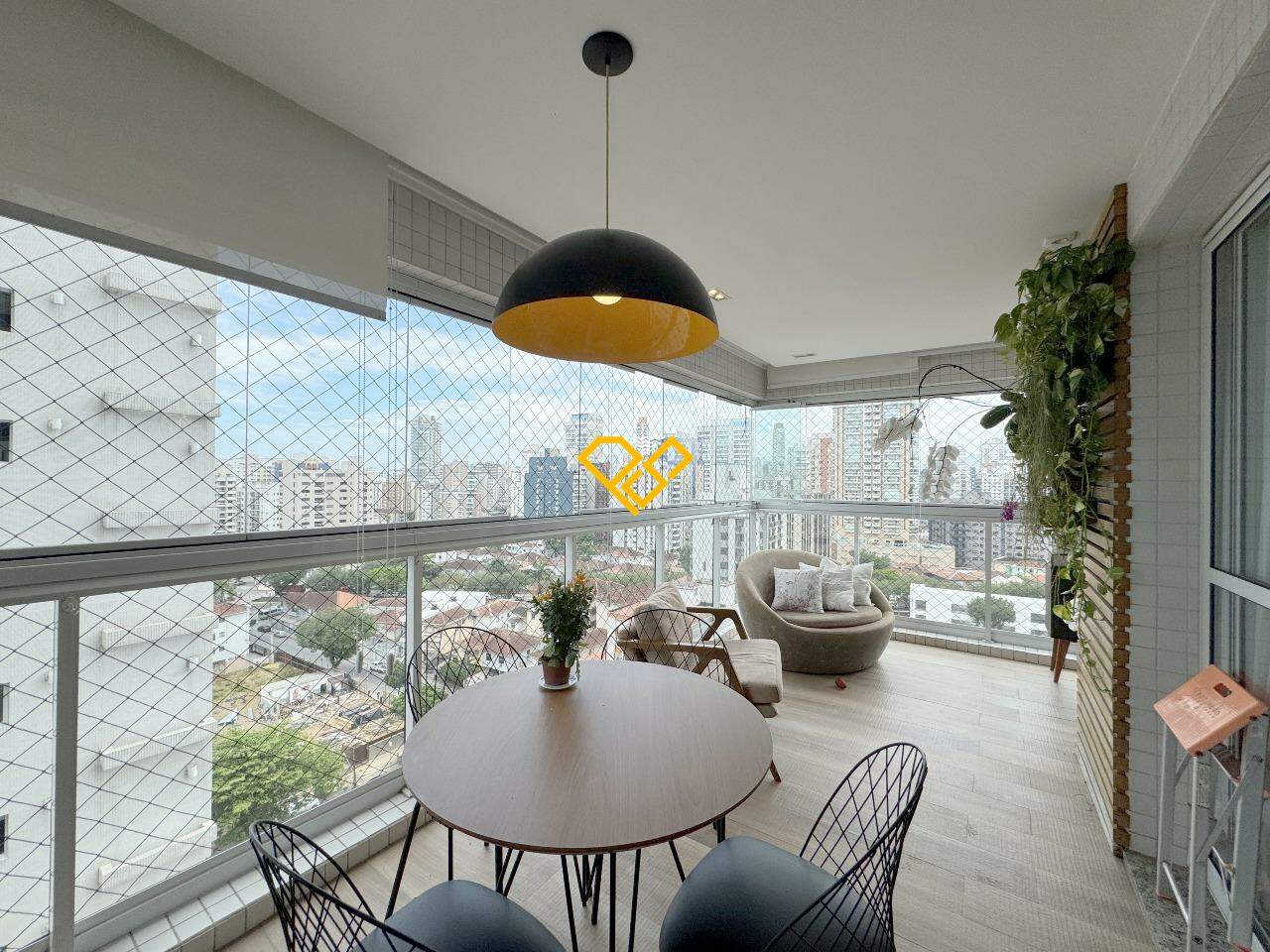 Apartamento à venda no Embaré: Varanda