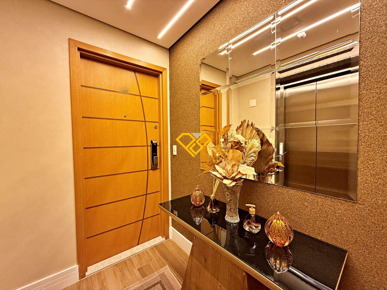 Apartamento à venda no Aparecida: Hall de entrada