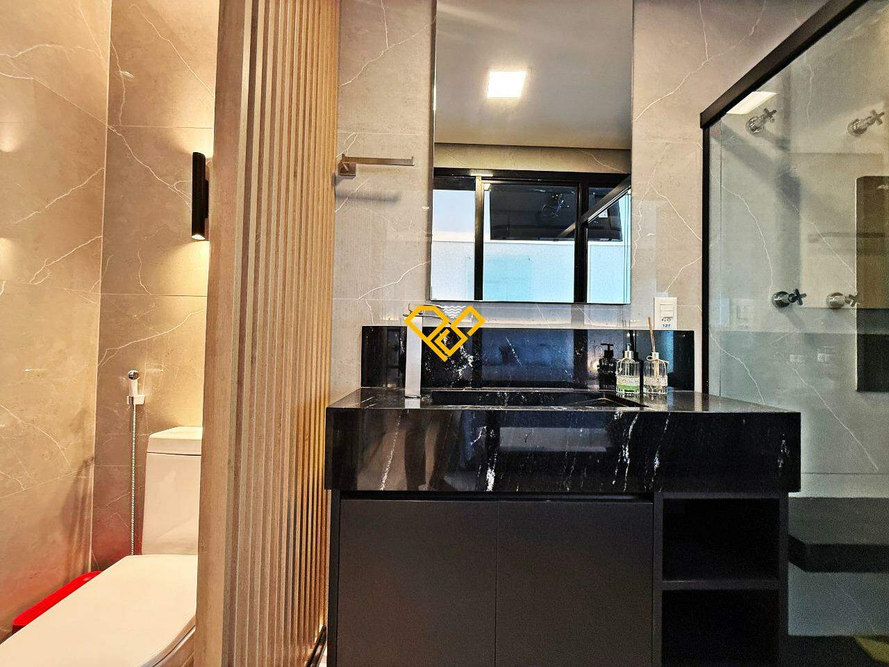 Apartamento à venda no Aparecida: wc suite