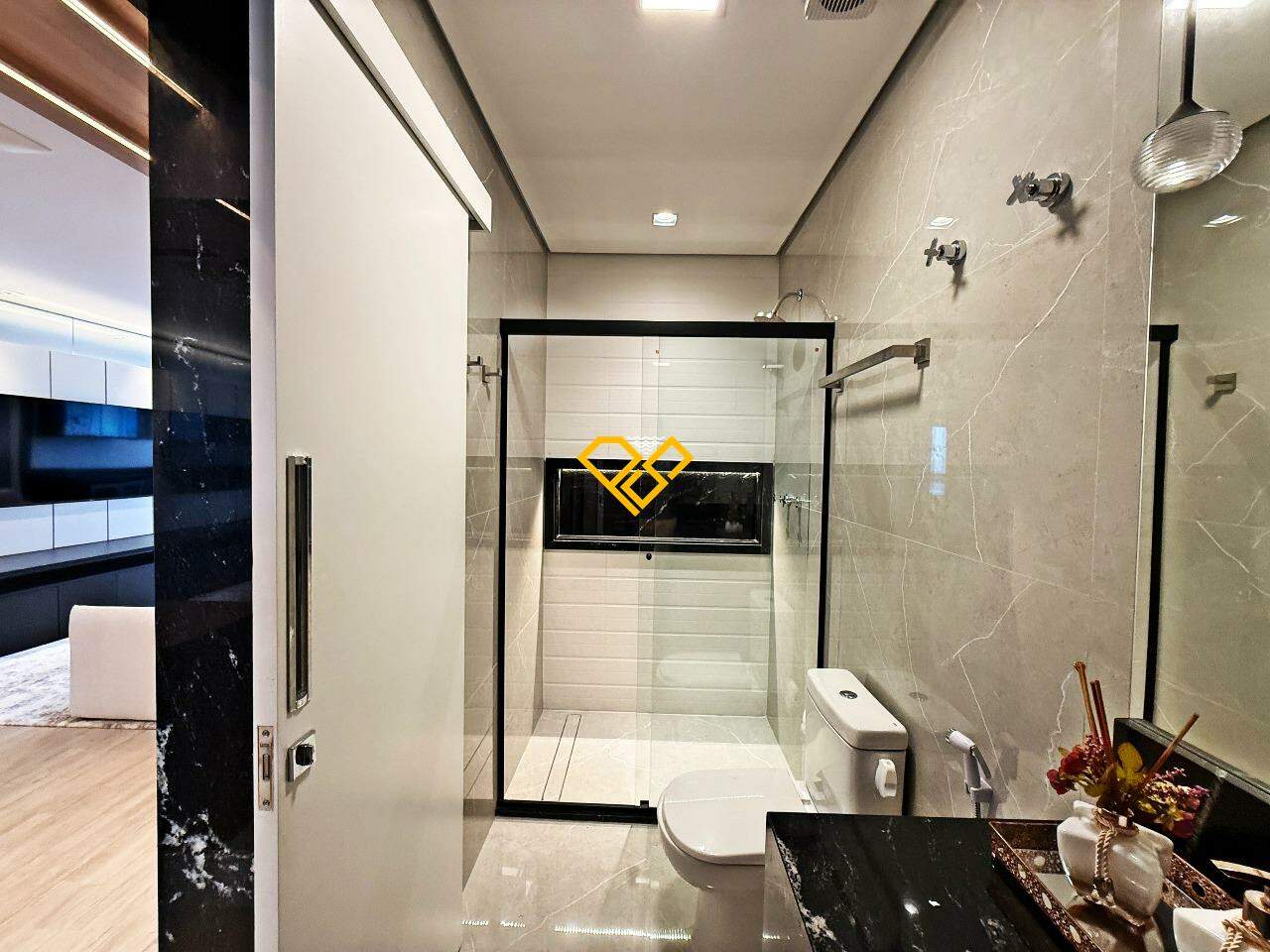 Apartamento à venda no Aparecida: wc social 