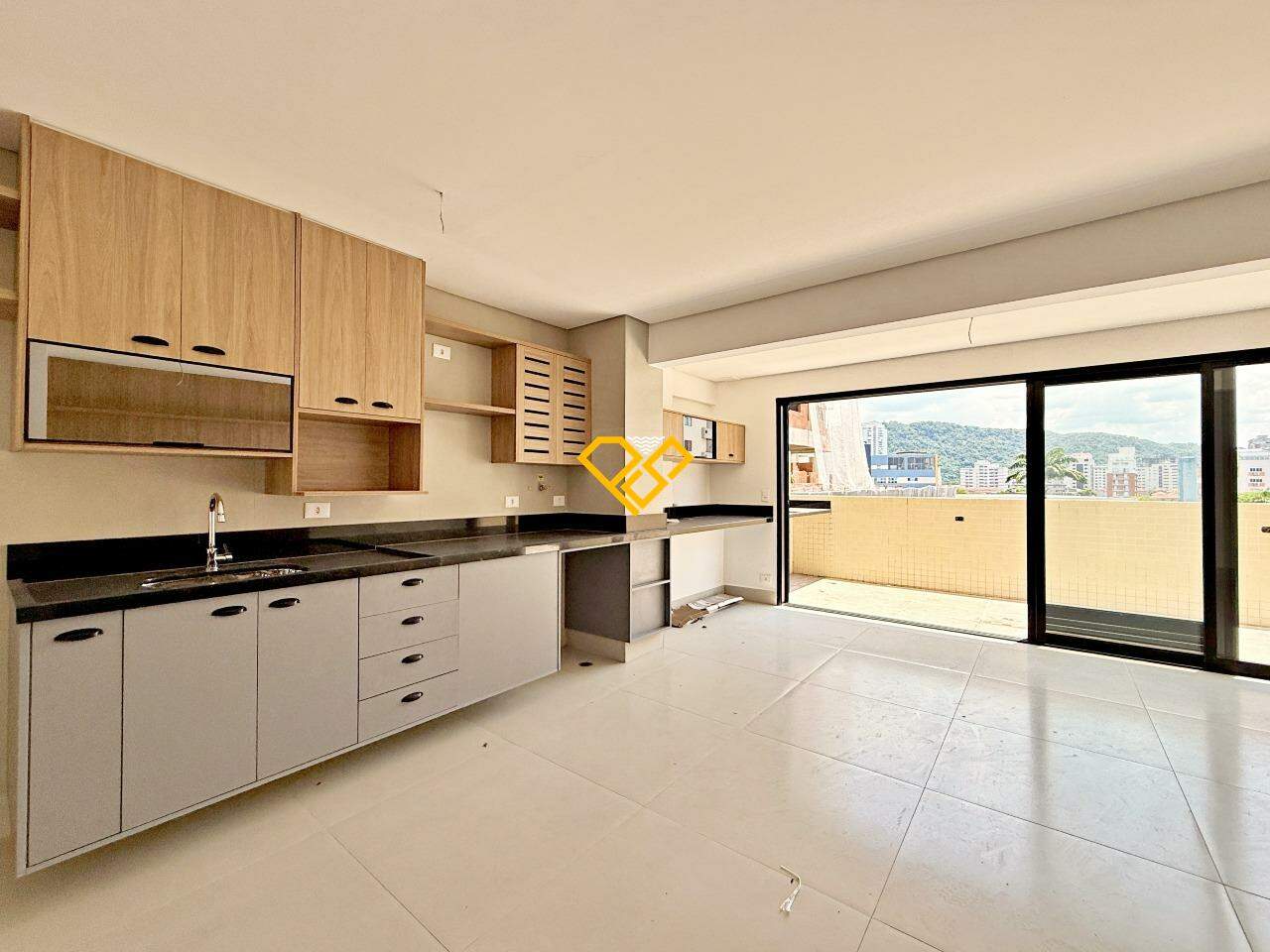 Garden à venda no José Menino: Sala e cozinha integradas