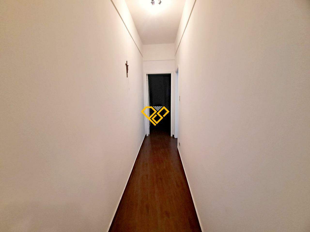 Apartamento à venda no José Menino: Corredor da área íntima