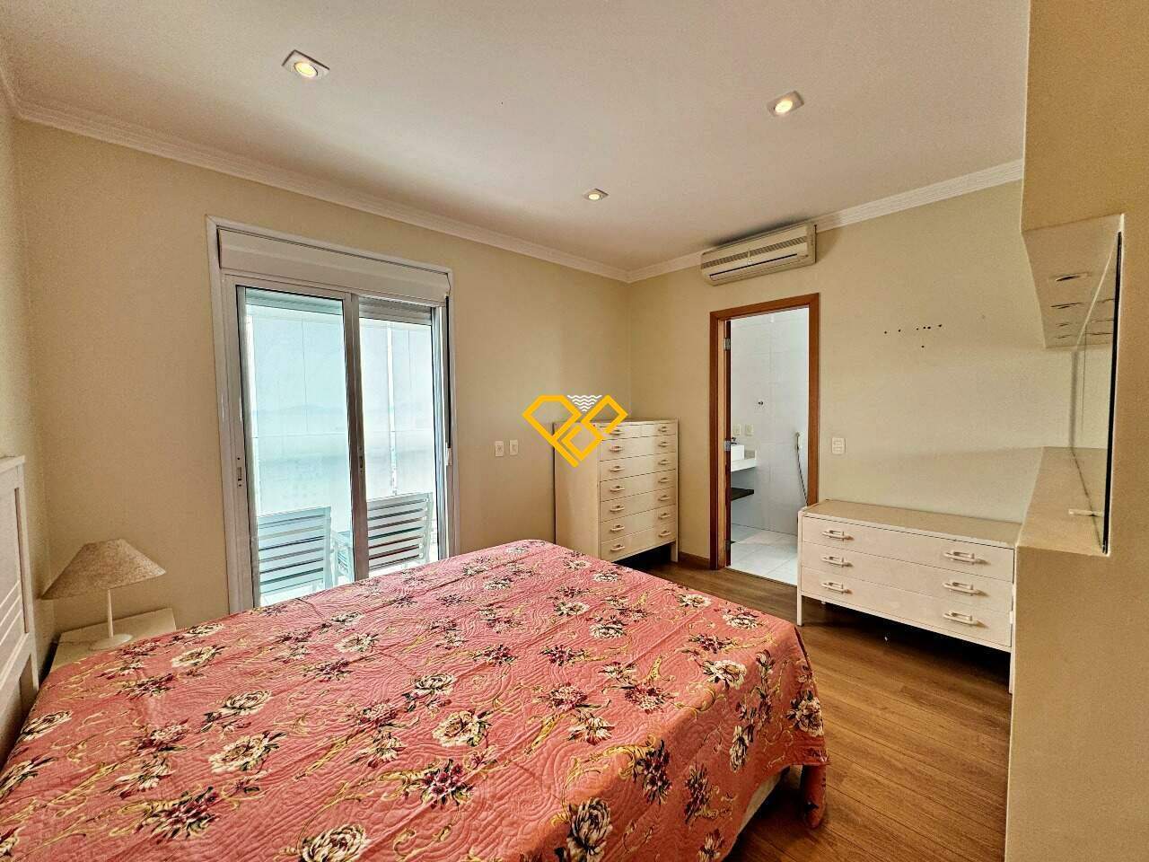 Apartamento à venda no Aparecida: Suíte 1