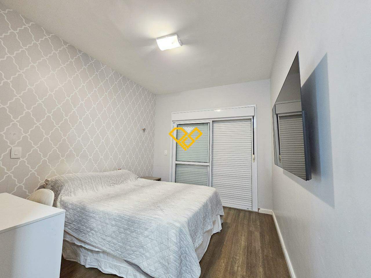 Apartamento à venda no Embaré: Dormitório 1 - suíte