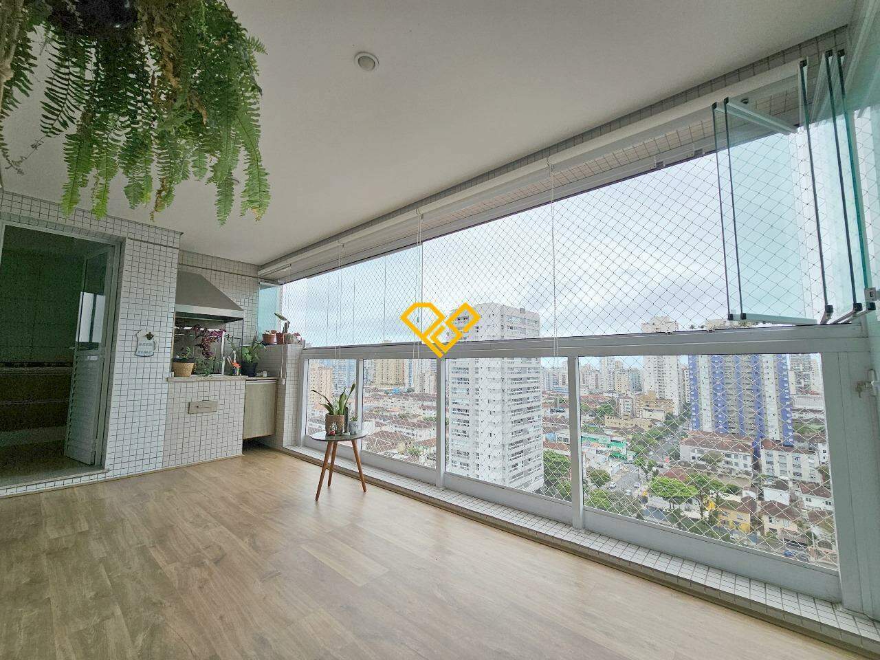 Apartamento à venda no Embaré: Varanda